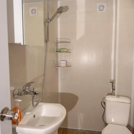 плаващи къщи райски кът язовир кърджали Casa vacanze Brosh
