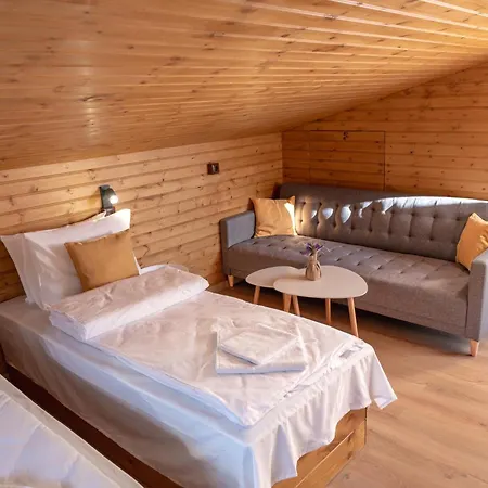 плаващи къщи райски кът язовир кърджали * Brosh