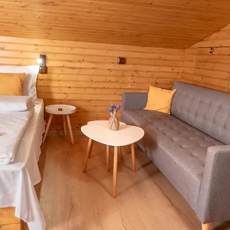 Holiday home плаващи къщи райски кът язовир кърджали Brosh