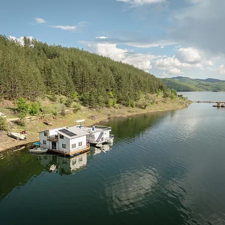 плаващи къщи райски кът язовир кърджали * Brosh