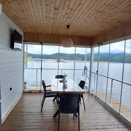 плаващи къщи райски кът язовир кърджали Casa vacanze Brosh