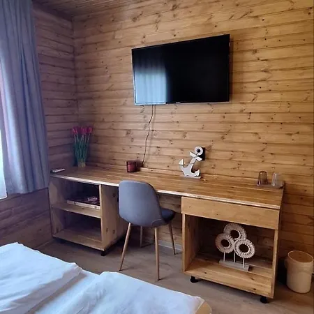 плаващи къщи райски кът язовир кърджали Brosh