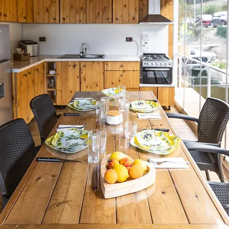 Casa vacanze плаващи къщи райски кът язовир кърджали Brosh